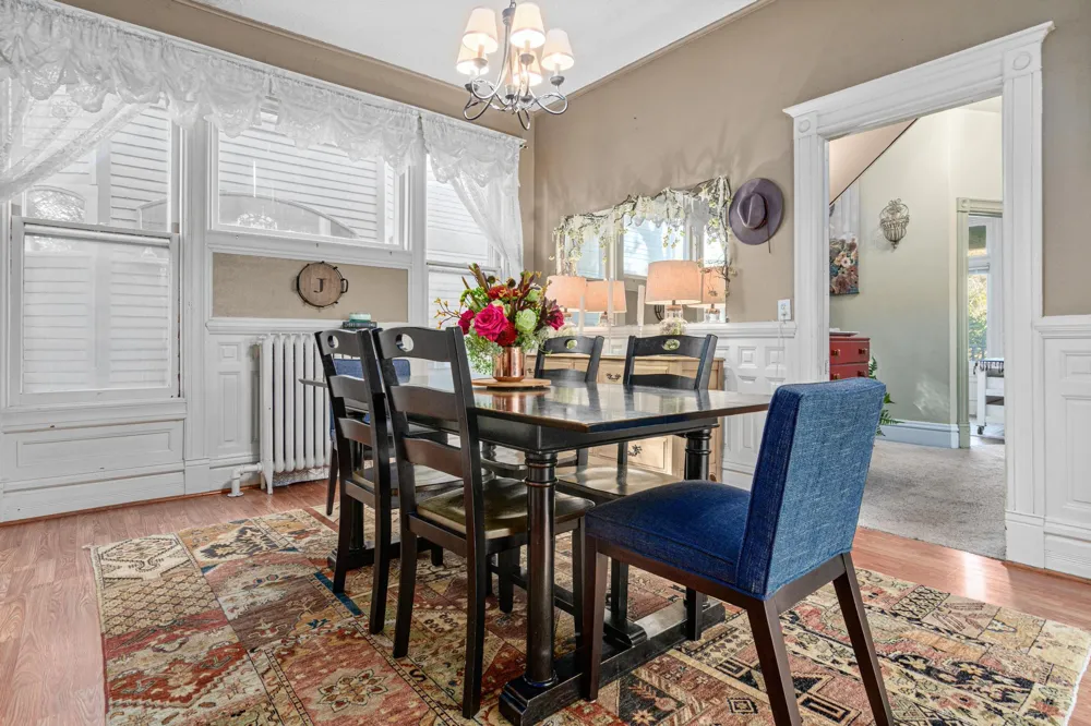 742 Holly Avenue Saint Paul, MN 55104