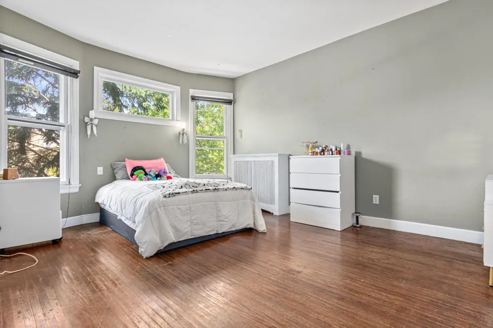 742 Holly Avenue Saint Paul, MN 55104