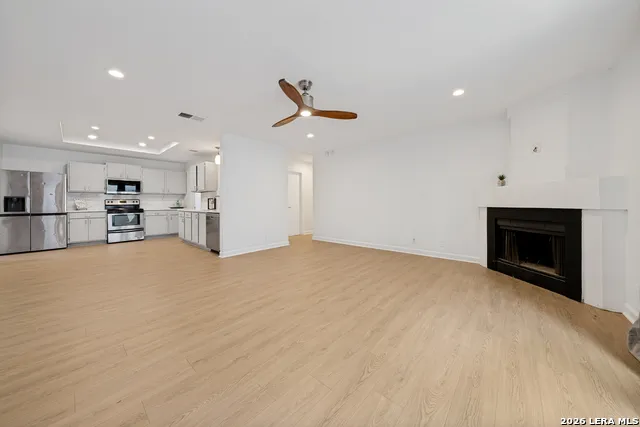 12915 Hunters Moon San Antonio, TX 78249