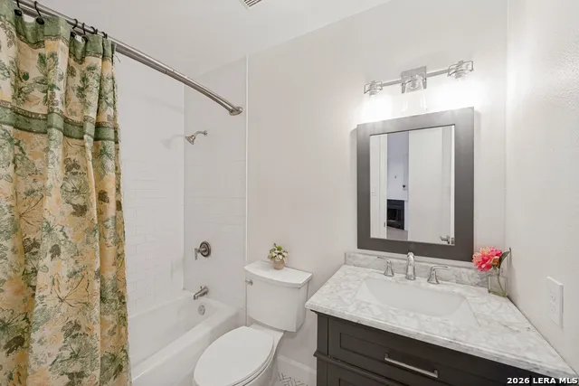 12915 Hunters Moon San Antonio, TX 78249