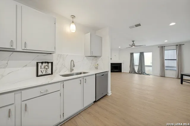 12915 Hunters Moon San Antonio, TX 78249