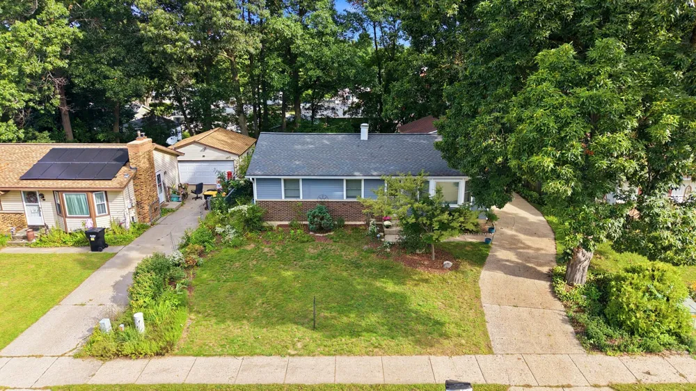 2513 Windview Street SW Wyoming, MI 49519