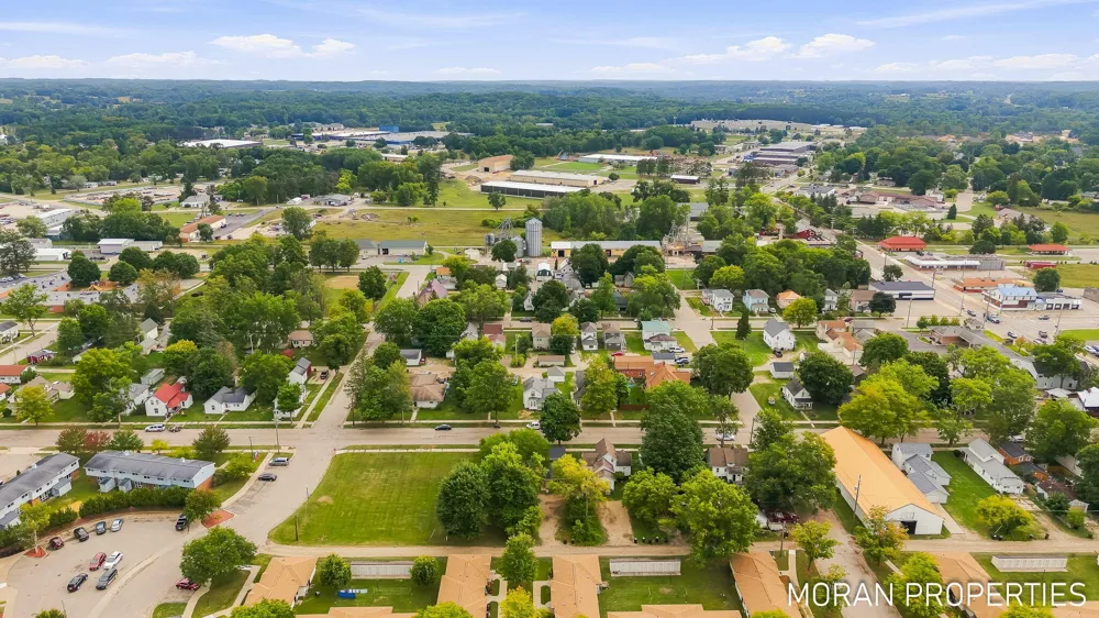 215 2nd Avenue Big Rapids, MI 49307