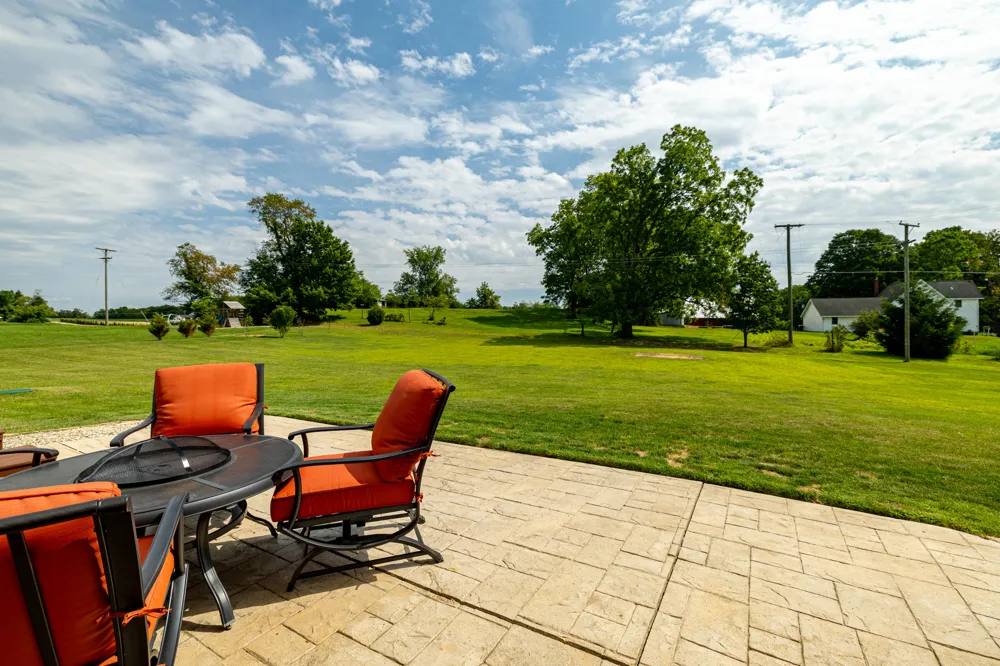 672 Meadow Hill Road Saline, MI 48176