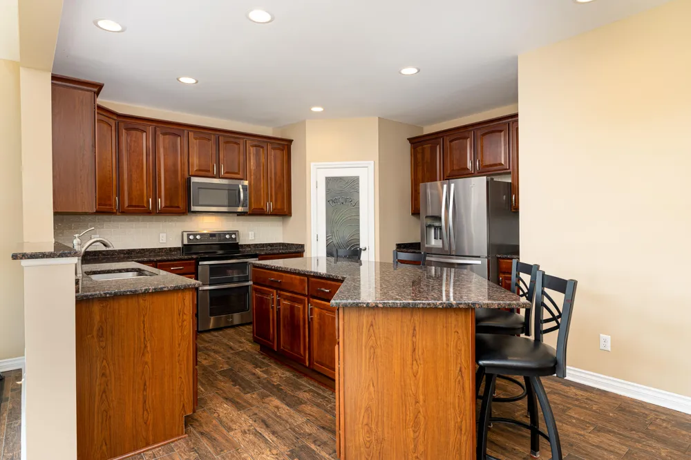 672 Meadow Hill Road Saline, MI 48176