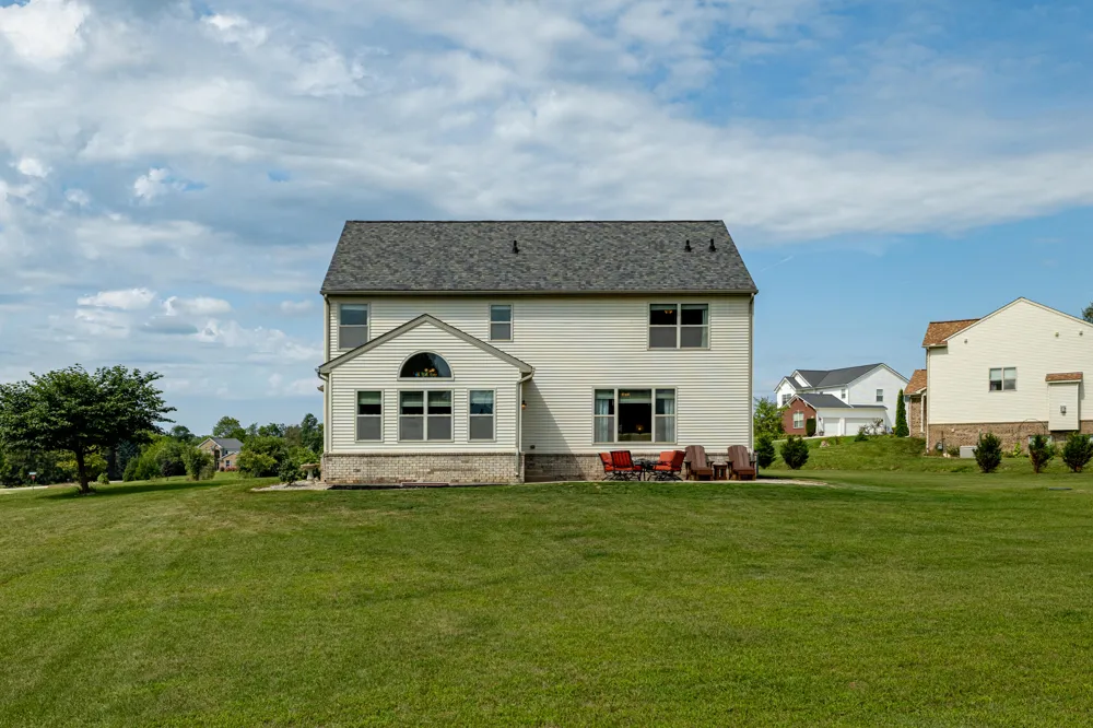 672 Meadow Hill Road Saline, MI 48176