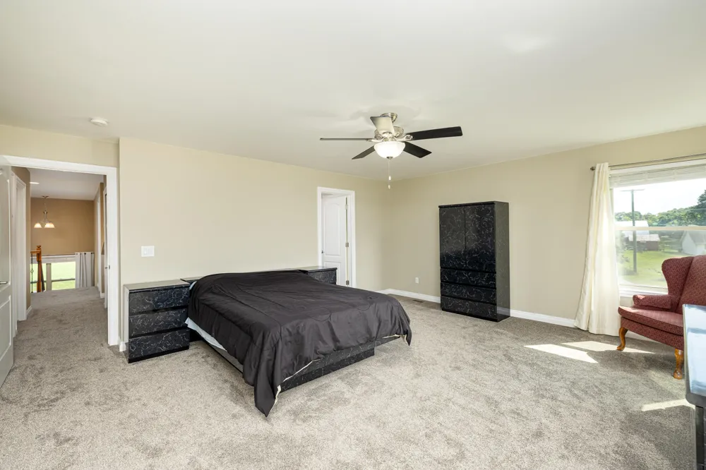 672 Meadow Hill Road Saline, MI 48176