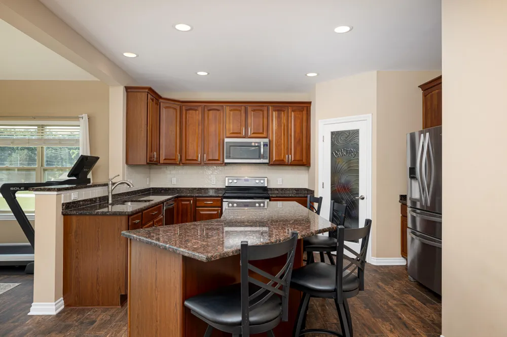 672 Meadow Hill Road Saline, MI 48176