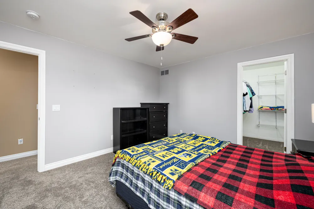 672 Meadow Hill Road Saline, MI 48176