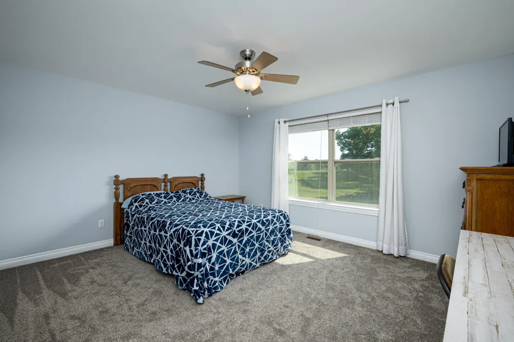 672 Meadow Hill Road Saline, MI 48176