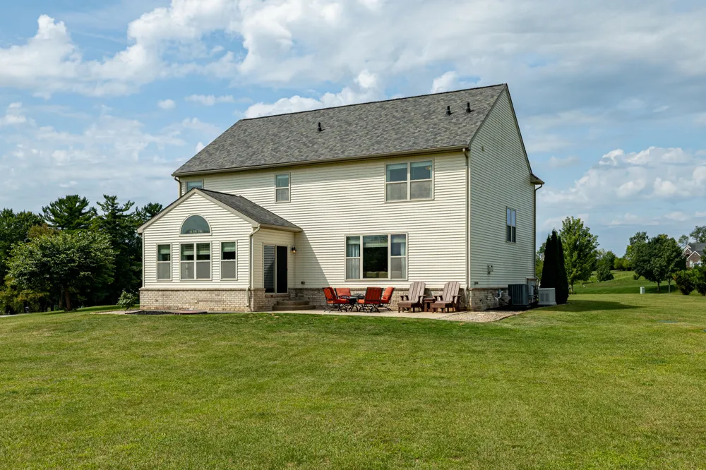 672 Meadow Hill Road Saline, MI 48176