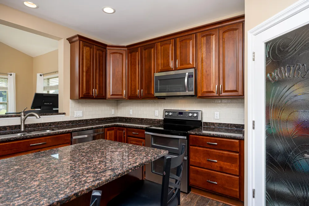 672 Meadow Hill Road Saline, MI 48176