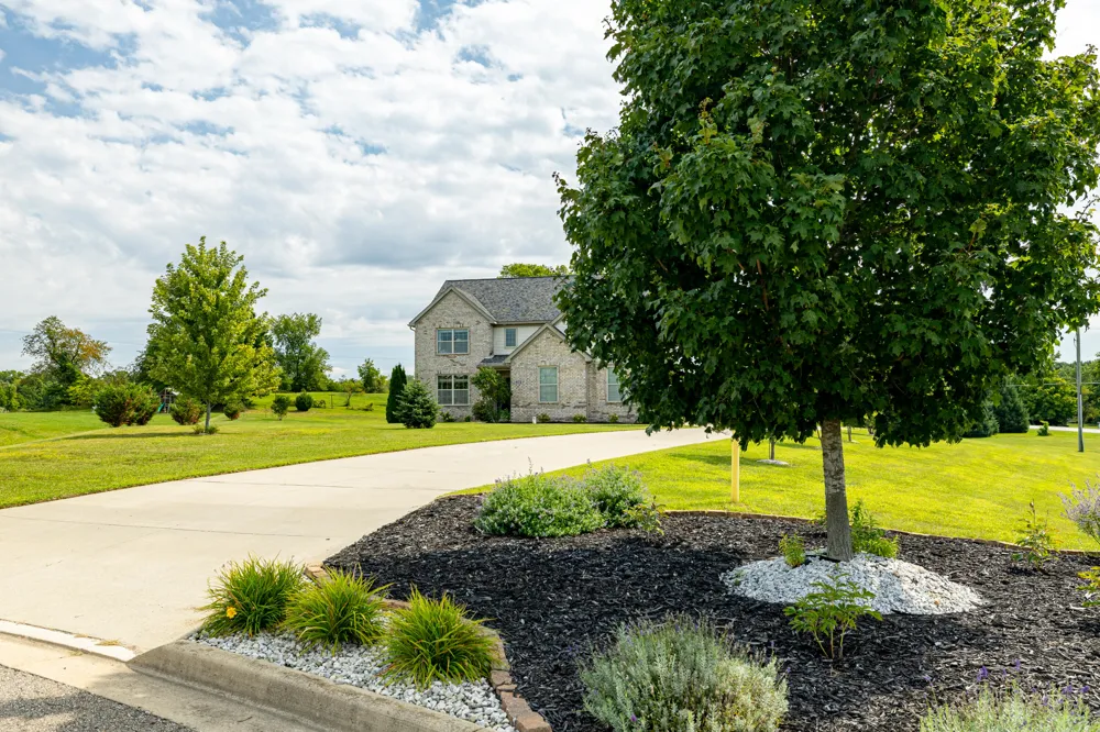 672 Meadow Hill Road Saline, MI 48176