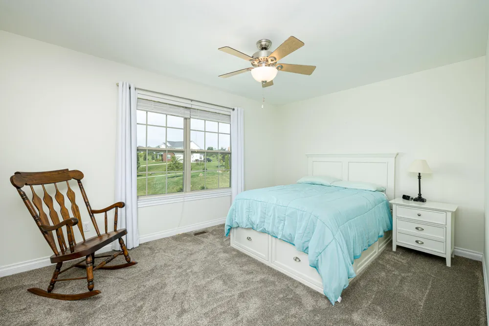 672 Meadow Hill Road Saline, MI 48176