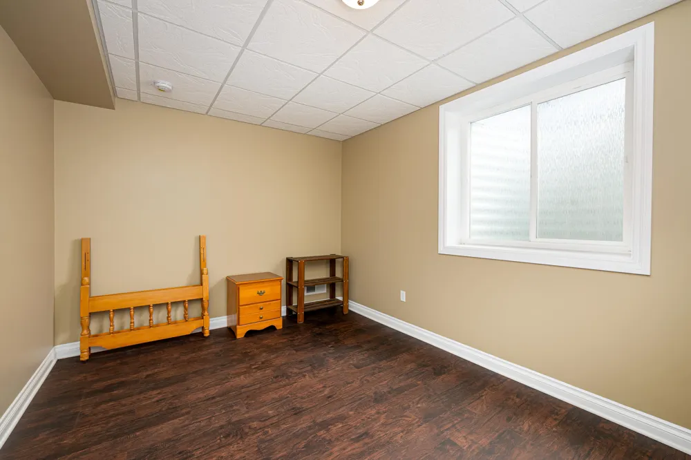 672 Meadow Hill Road Saline, MI 48176