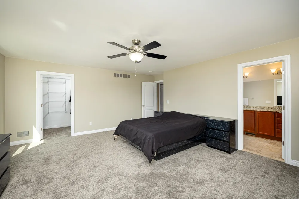 672 Meadow Hill Road Saline, MI 48176