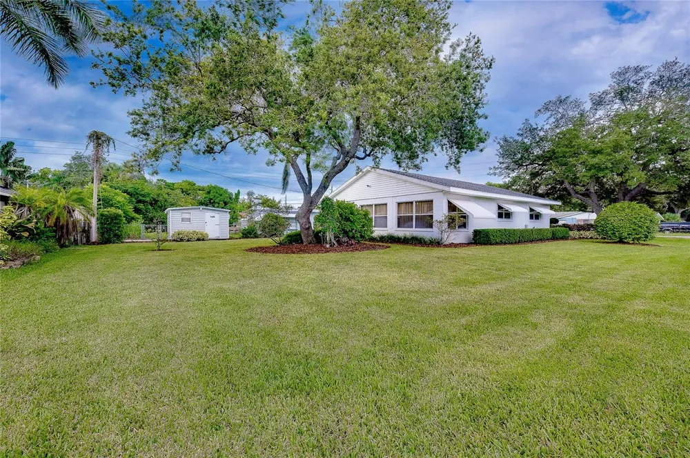 3514 32ND STREET W Bradenton, FL 34205