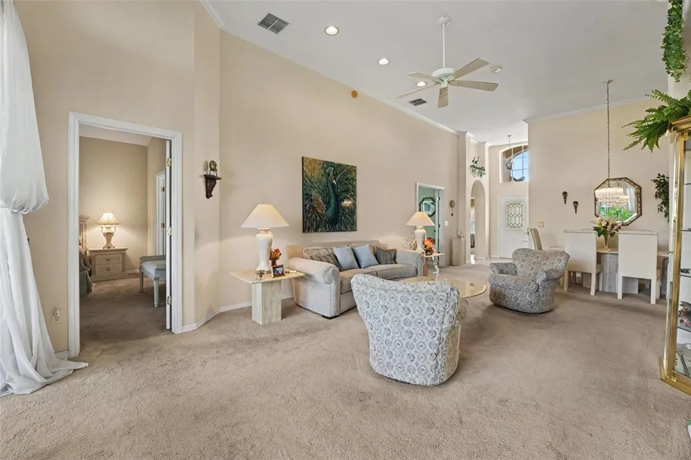 302 HIGH VISTA DRIVE Davenport, FL 33837
