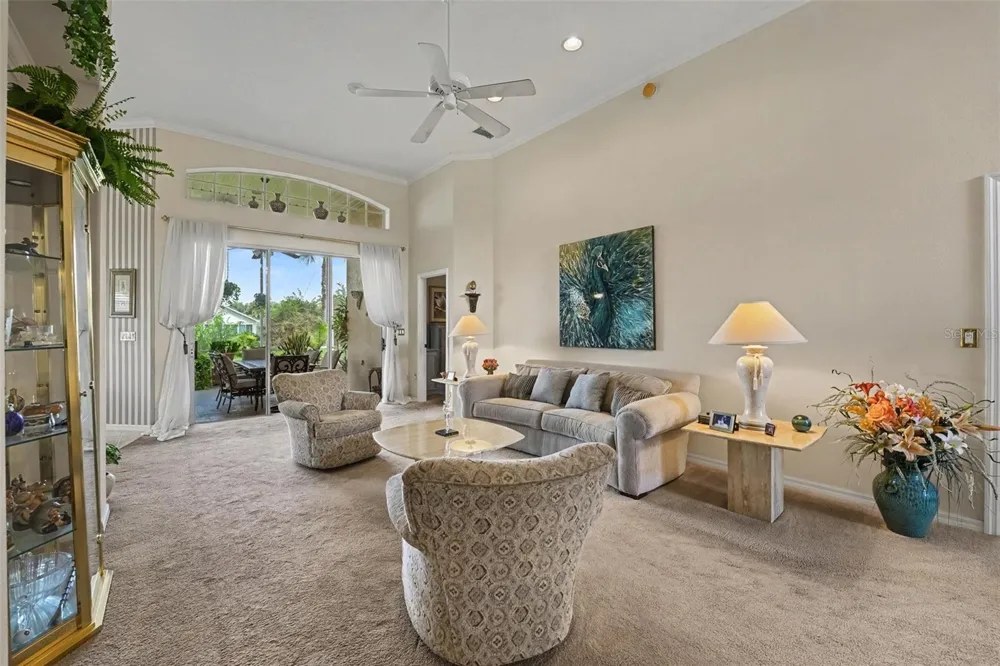 302 HIGH VISTA DRIVE Davenport, FL 33837