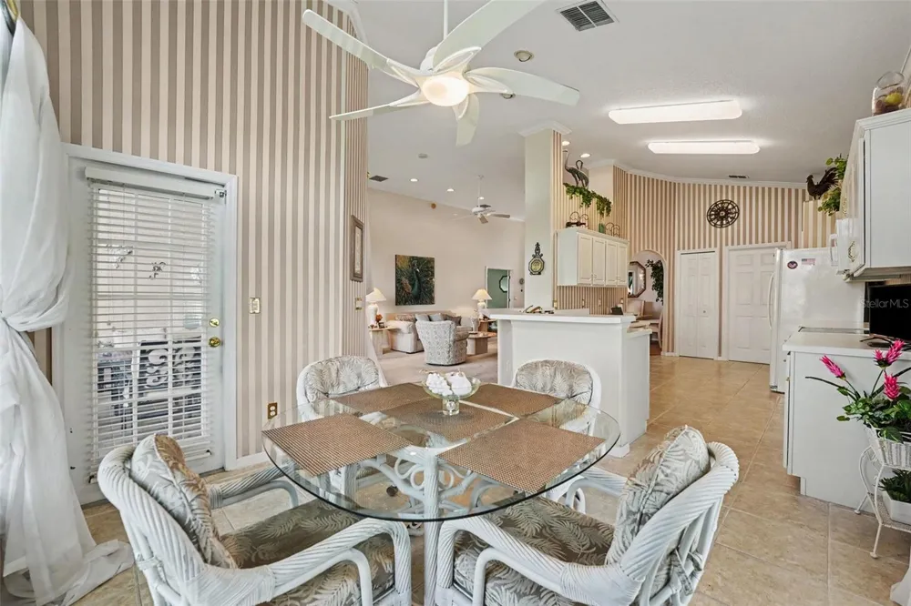 302 HIGH VISTA DRIVE Davenport, FL 33837