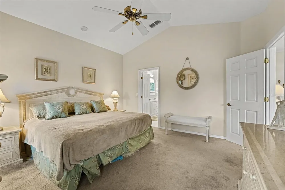 302 HIGH VISTA DRIVE Davenport, FL 33837