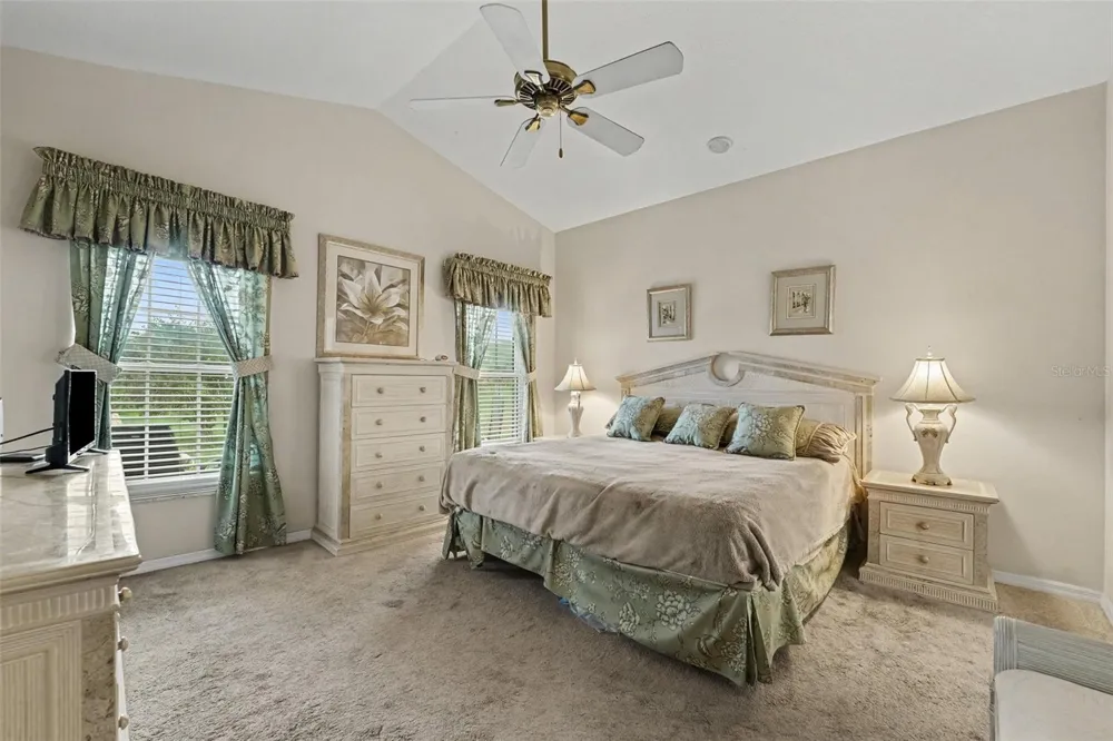302 HIGH VISTA DRIVE Davenport, FL 33837