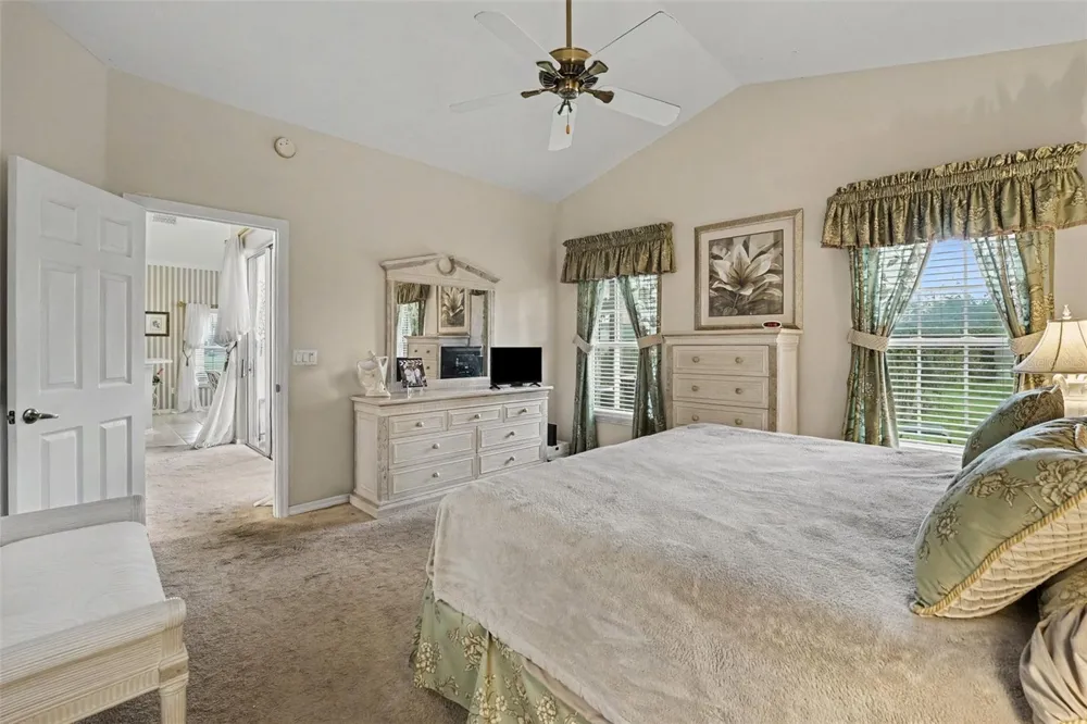 302 HIGH VISTA DRIVE Davenport, FL 33837