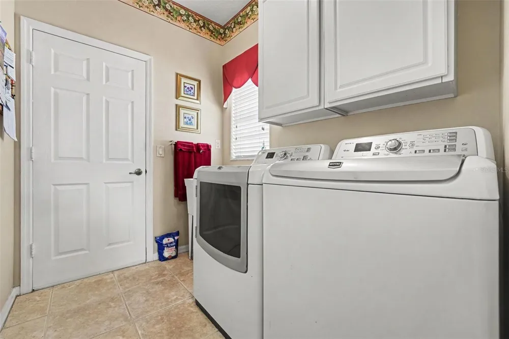 302 HIGH VISTA DRIVE Davenport, FL 33837