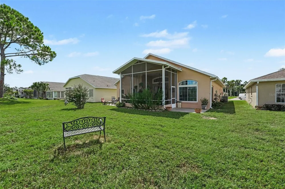302 HIGH VISTA DRIVE Davenport, FL 33837