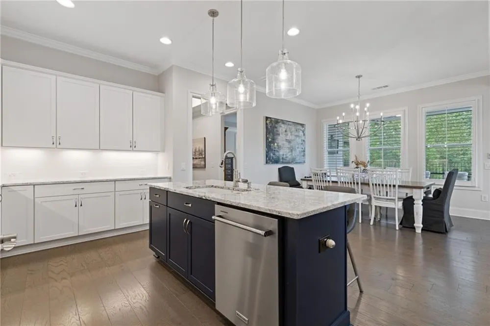 134 Kingwood Drive Woodstock, GA 30188