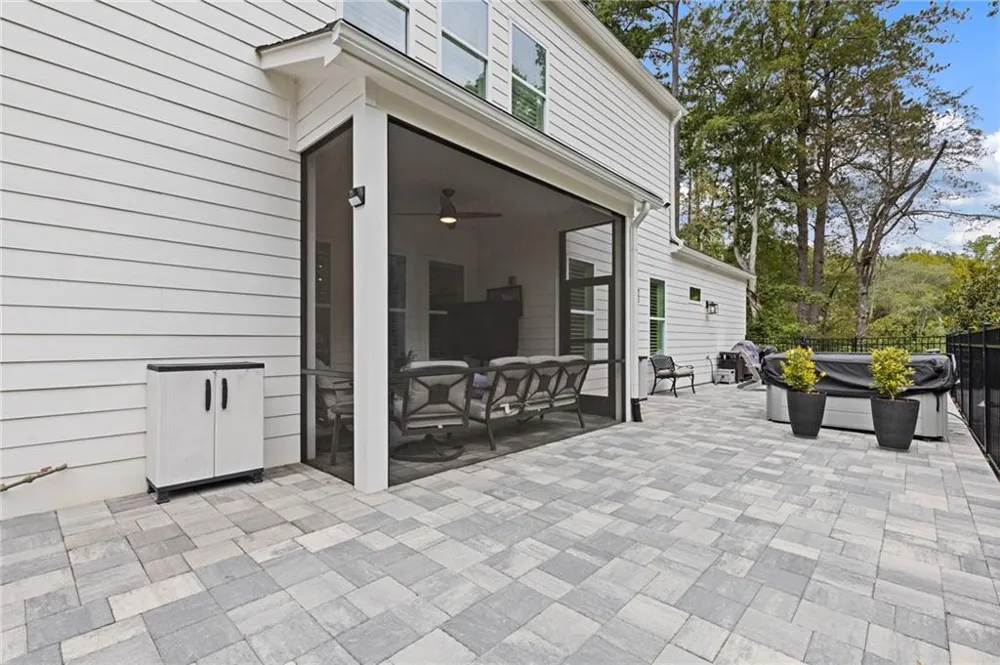 134 Kingwood Drive Woodstock, GA 30188