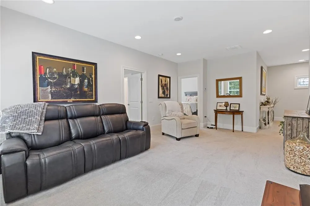 134 Kingwood Drive Woodstock, GA 30188