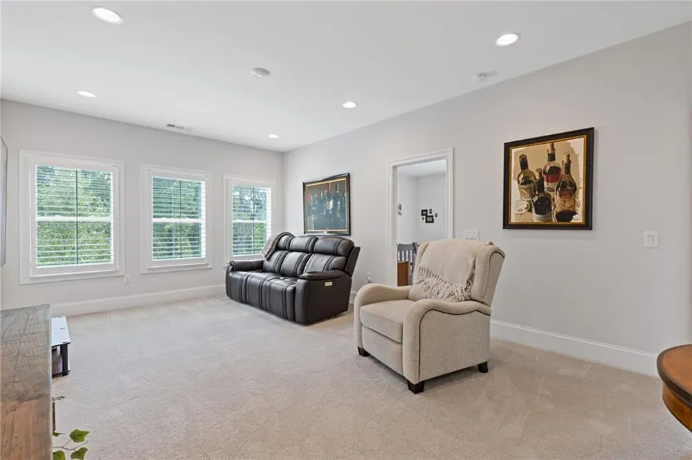 134 Kingwood Drive Woodstock, GA 30188