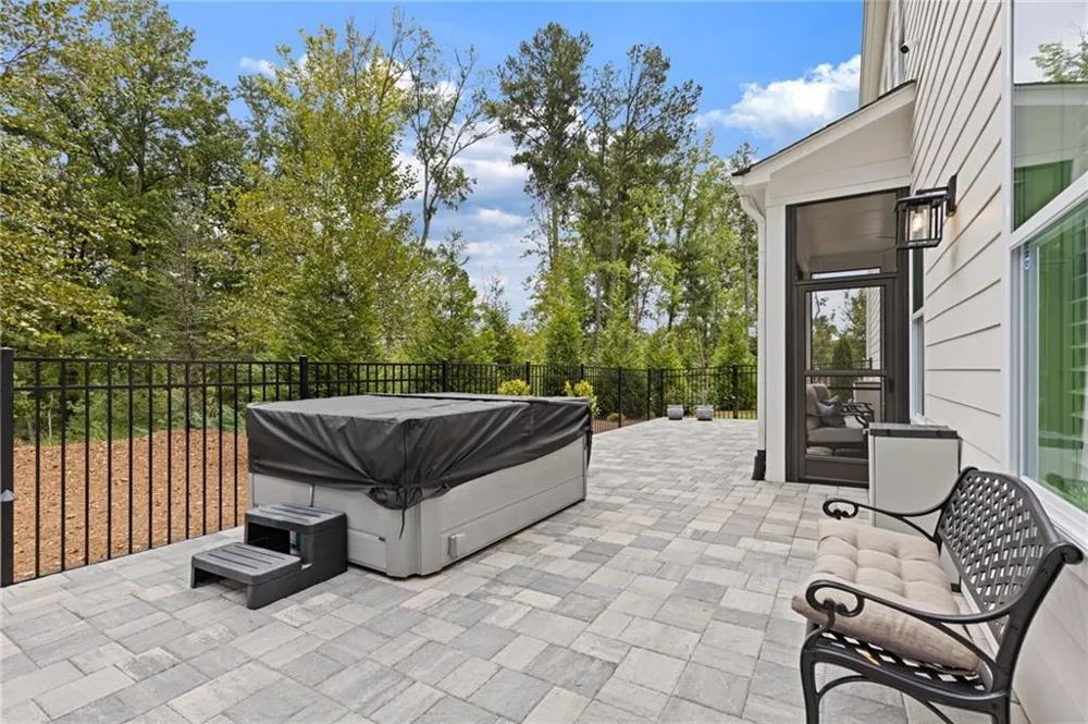 134 Kingwood Drive Woodstock, GA 30188