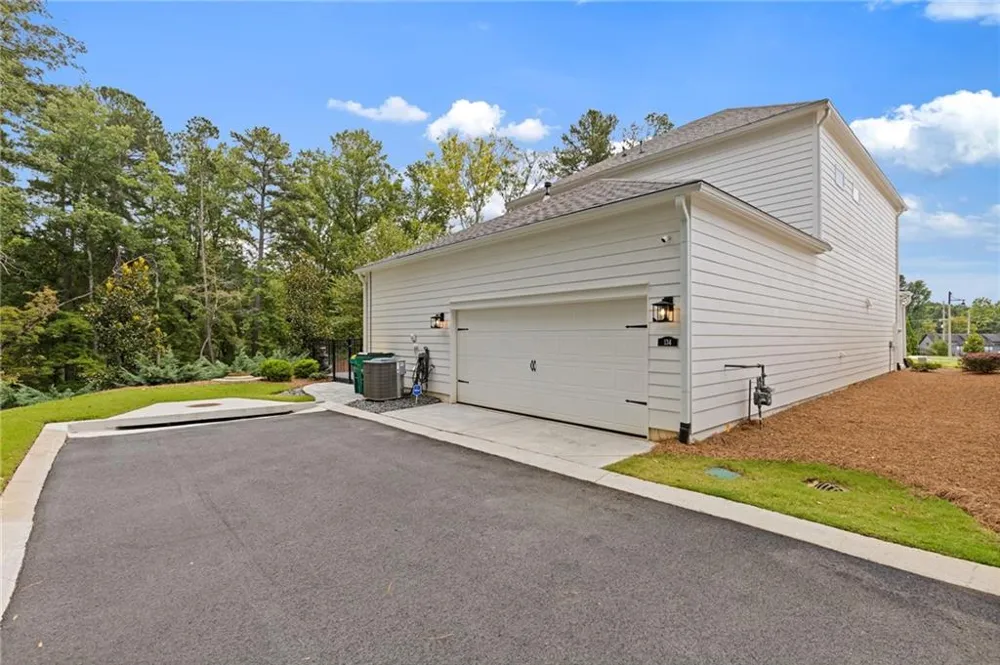 134 Kingwood Drive Woodstock, GA 30188