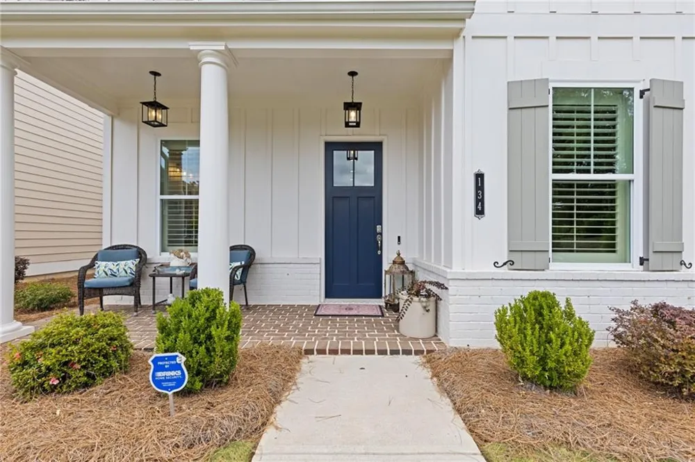 134 Kingwood Drive Woodstock, GA 30188