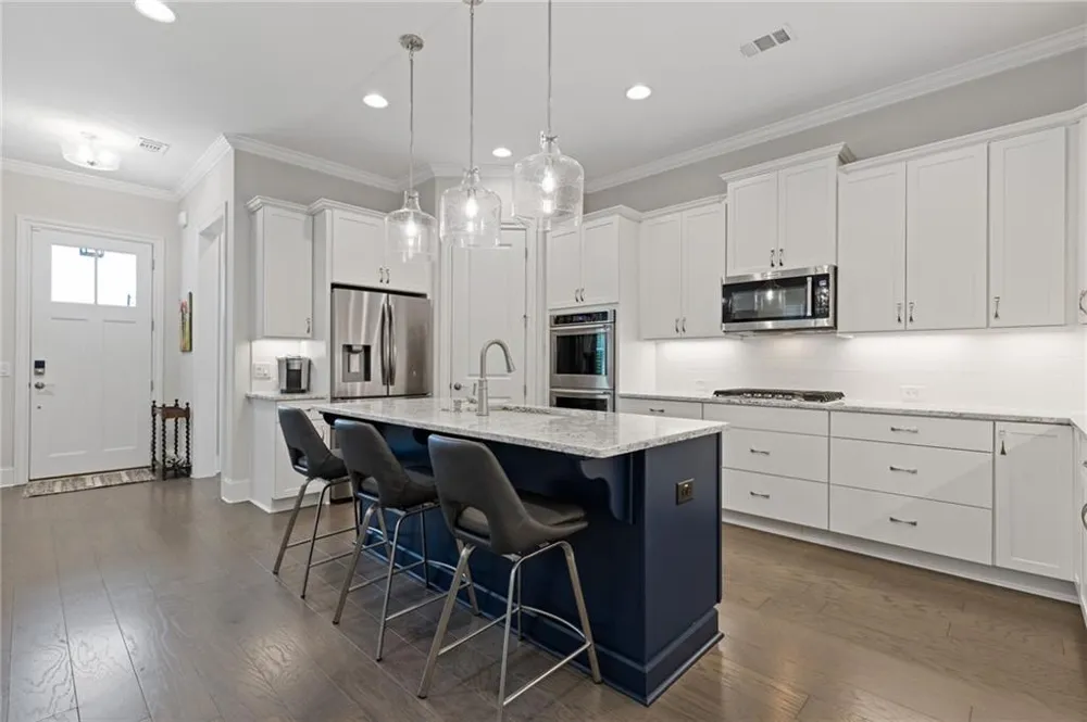 134 Kingwood Drive Woodstock, GA 30188