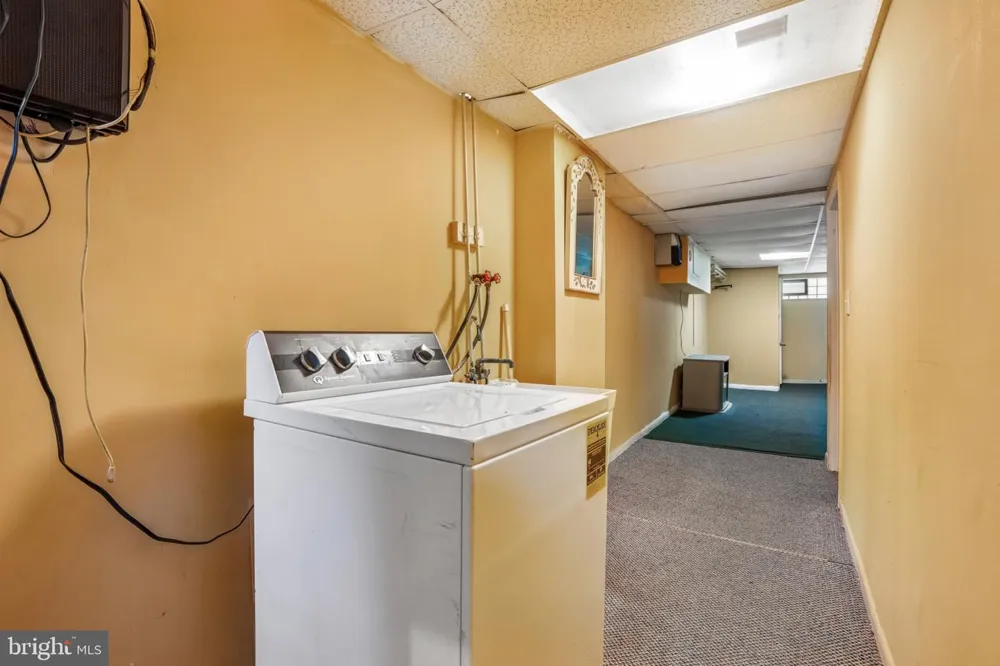 3207 UNRUH AVENUE Philadelphia, PA 19149
