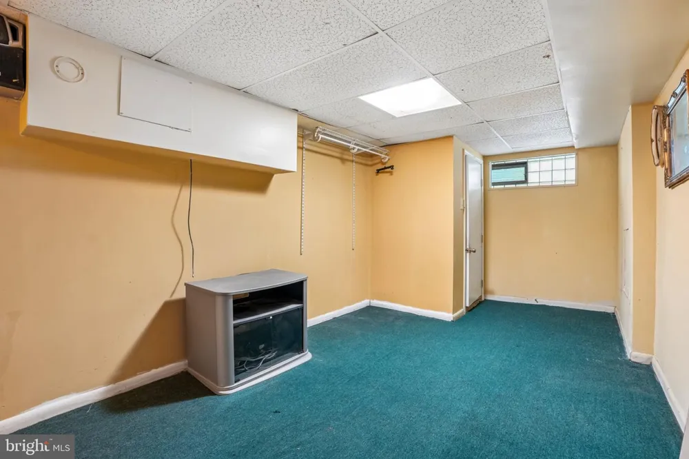 3207 UNRUH AVENUE Philadelphia, PA 19149