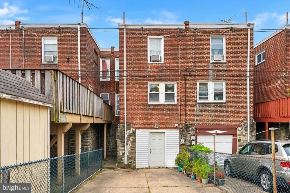 3207 UNRUH AVENUE Philadelphia, PA 19149
