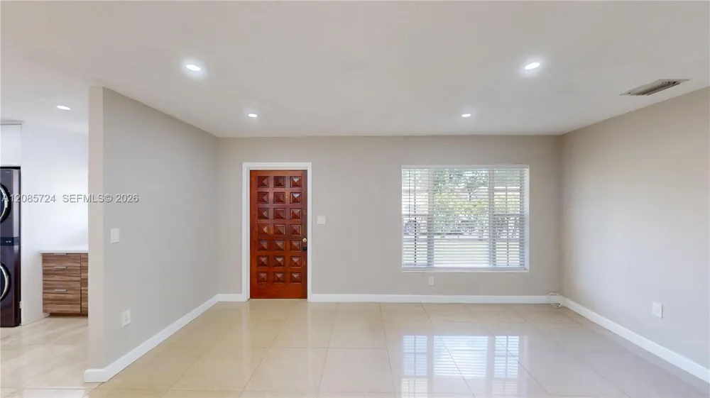 3354 NW 181st St Miami Gardens, FL 33056