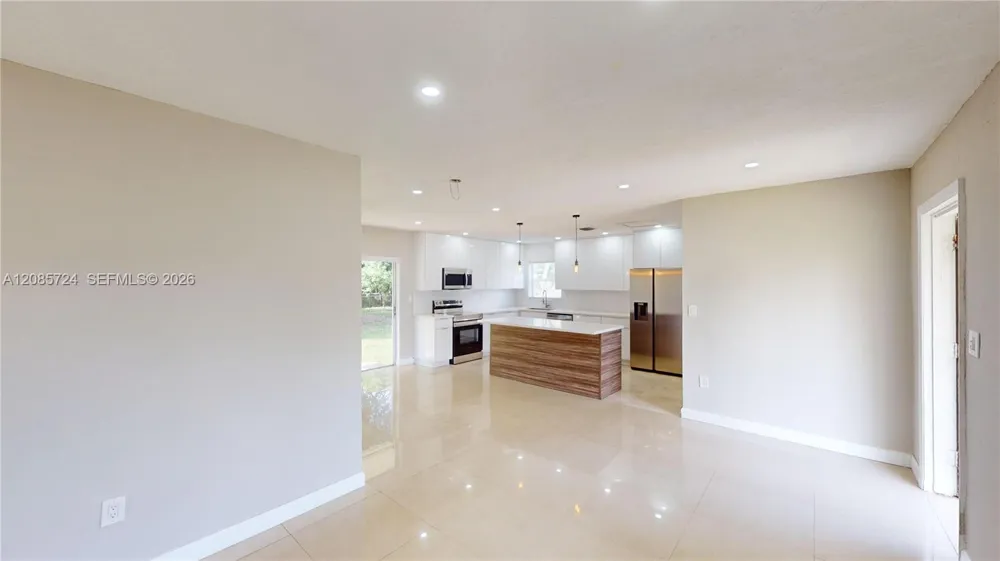 3354 NW 181st St Miami Gardens, FL 33056