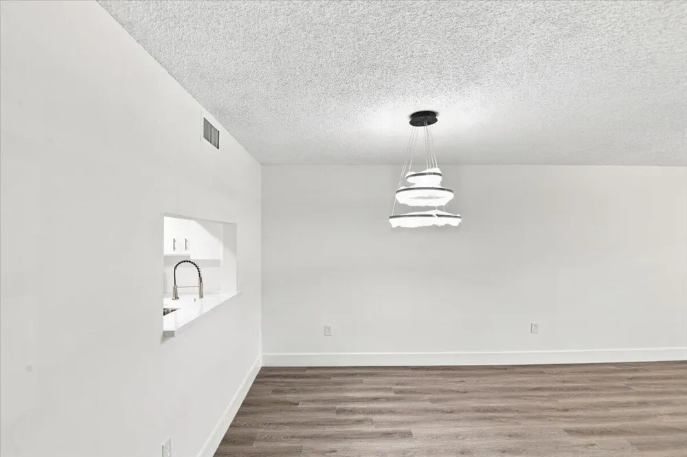 1100 COLONY POINT CIRCLE #121 Pembroke Pines, FL 33026