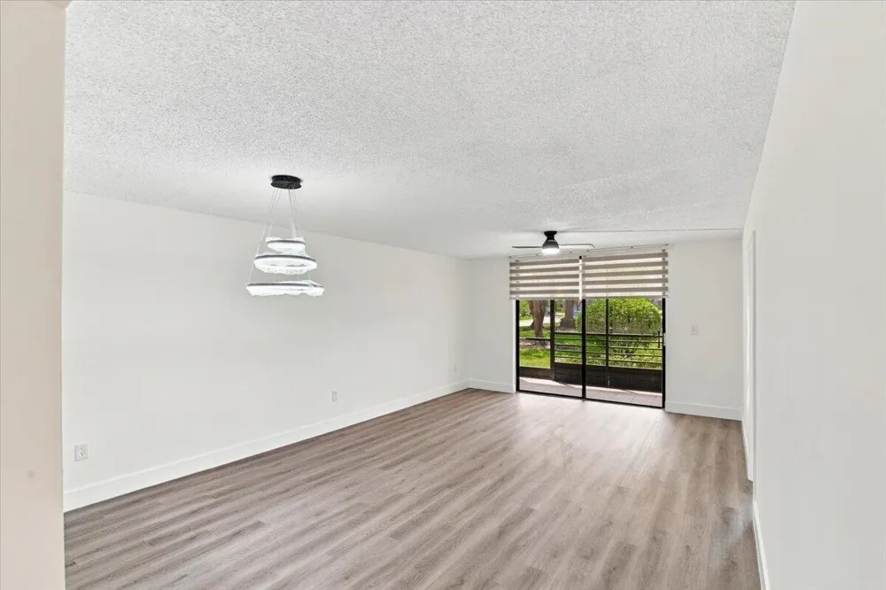 1100 COLONY POINT CIRCLE #121 Pembroke Pines, FL 33026