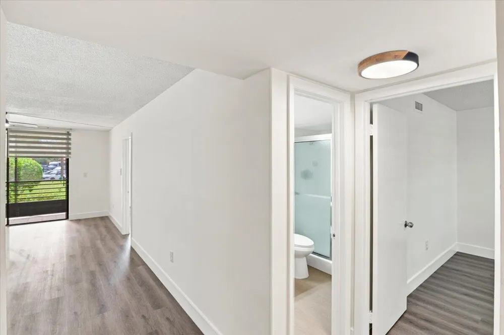 1100 COLONY POINT CIRCLE #121 Pembroke Pines, FL 33026