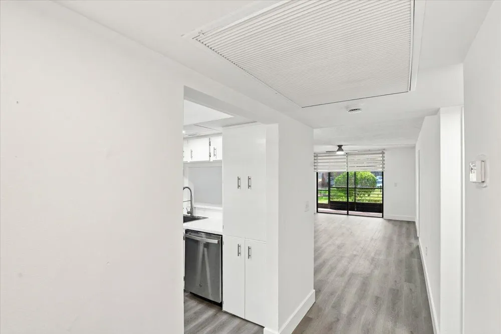 1100 COLONY POINT CIRCLE #121 Pembroke Pines, FL 33026