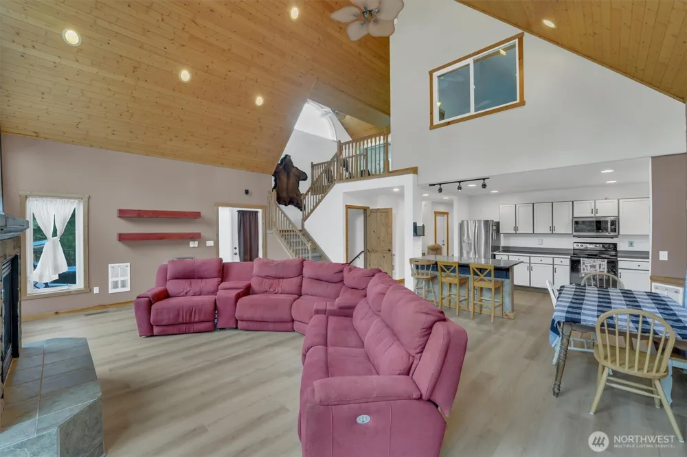 251 E Jobes Court Belfair, WA 98528