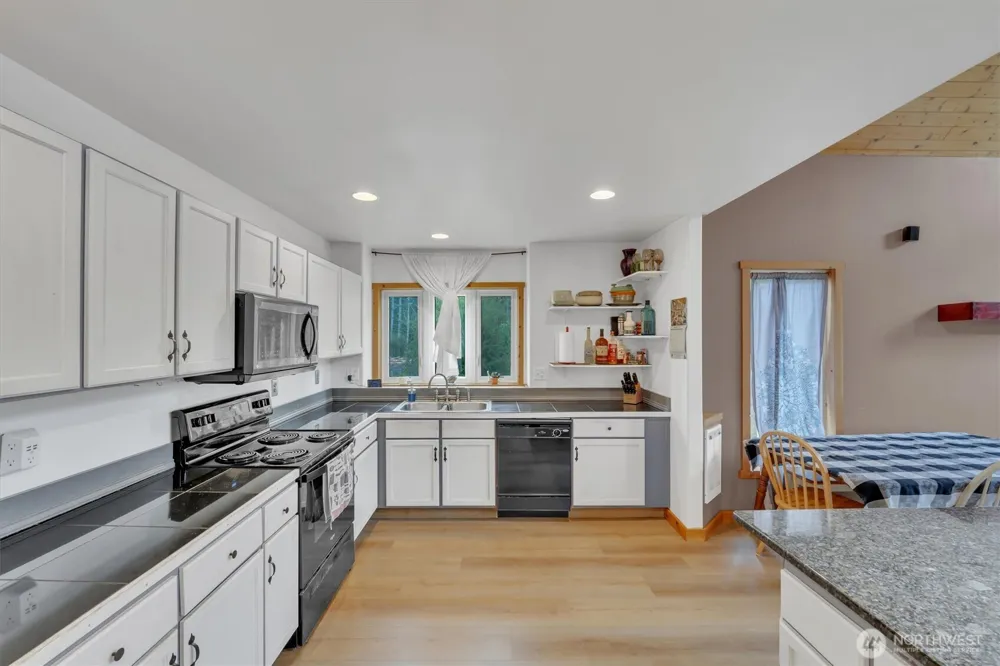 251 E Jobes Court Belfair, WA 98528
