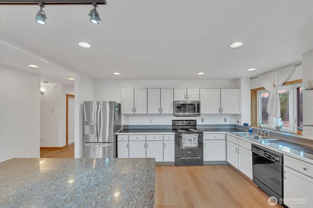 251 E Jobes Court Belfair, WA 98528
