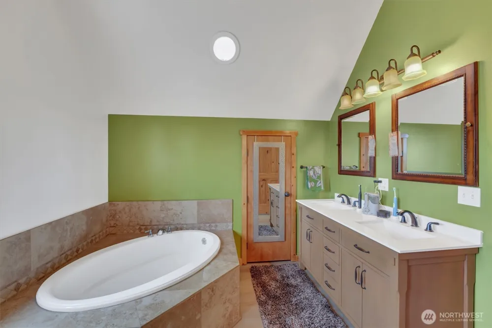 251 E Jobes Court Belfair, WA 98528